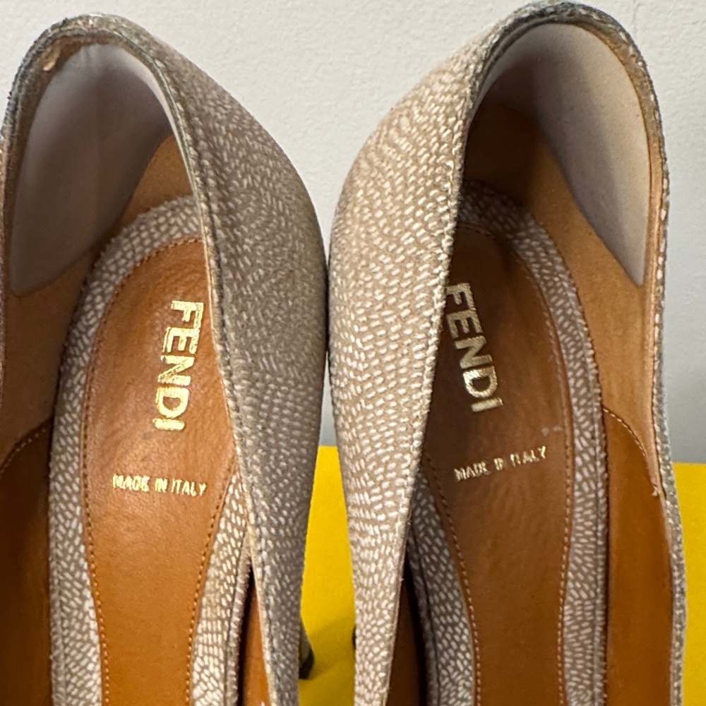 Fendi Beige Bow Peep-Toe Heels - Picture 2 of 6